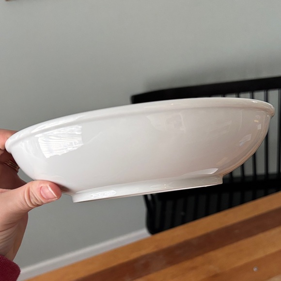 Set of White Ceramic Bowls - Picture 8 of 13